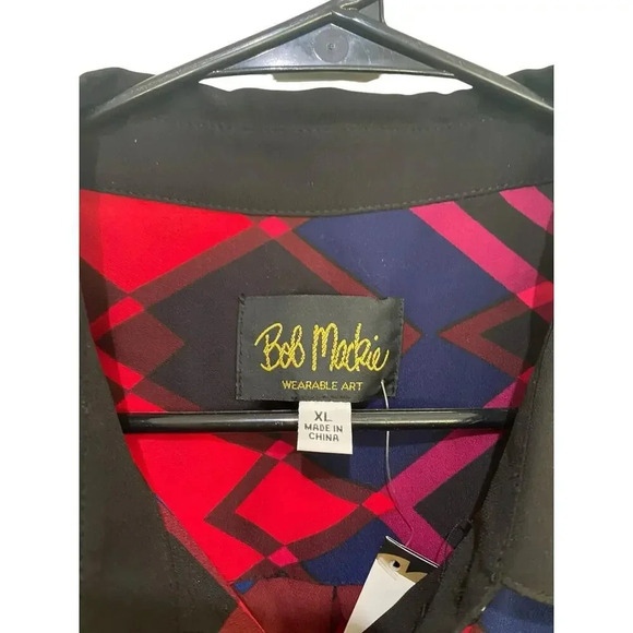 NWT Bob Mackie Red Geometric Long Sleeve Button-Down Top Size XL - Picture 3 of 4